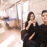 Pria 30 tahun itu mengatakan jika ada beberapa hal yang tak bisa dikompromi oleh kedua belah pihak. Keduanya pun memilih untuk membatalkan pernikahan daripada harus memaksakan dan berujung cerai. Foto: Instagram karbearv