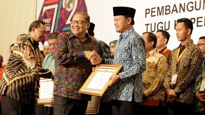 Penghargaan Bagi Insan Koperasi
