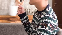 Lewat Instagram pribadinya, Karen kerap membagikan momen kuliner seru bareng Boy William. Salah satunya ini. Foto: Instagram karbearv