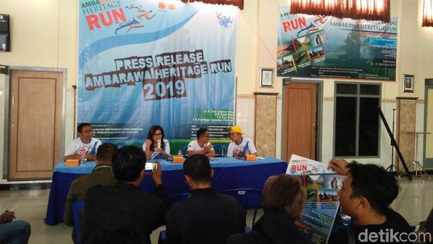 Seru Nih! Lomba Lari Sambil Melintasi Bangunan Bersejarah