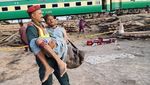 Begini Parahnya Tabrakan Kereta di Pakistan