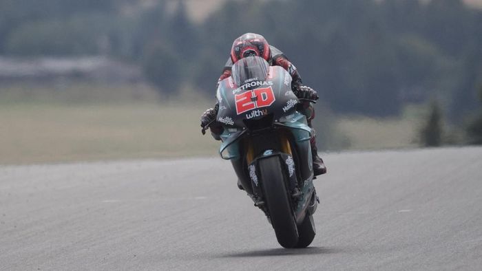 JUDI ONLINE Rider Petronas Yamaha SRT Fabio Quartararo. (Foto: Mirco Lazzari gp/Getty Images)
