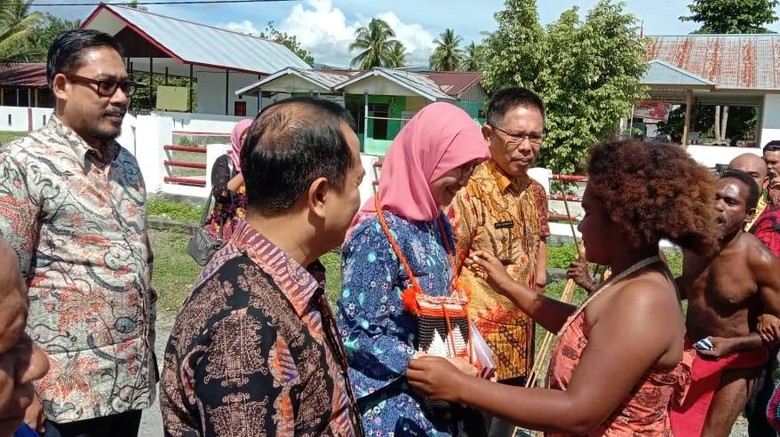 Kemendes Resmikan Pengembangan Desa Agropolitan di Manokwari Kemendes Resmikan Pengembangan Desa Agropolitan di Manokwari