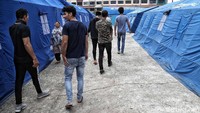 Ada enam tenda yang disediakan Dinas Sosial DKI Jakarta.