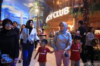 Antusias Pengunjung Asal Tegal hingga Pekanbaru di Trans Studio Cibubur