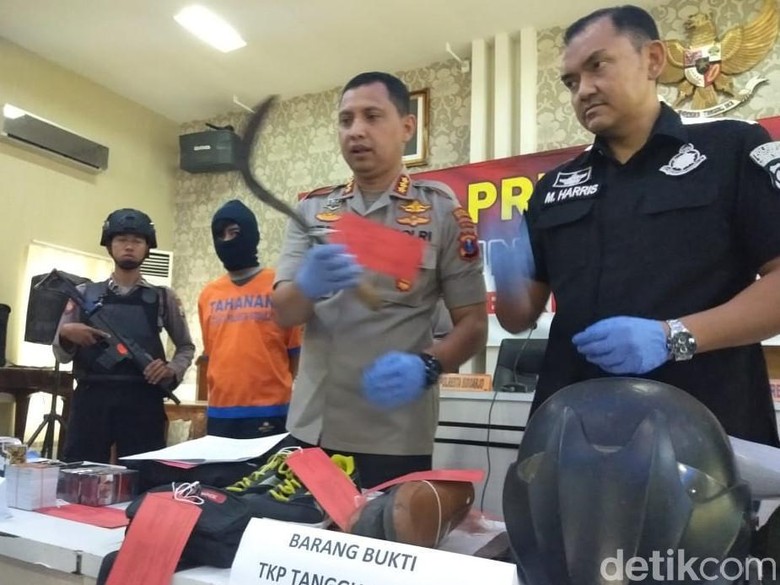 Perampok Minimarket di Sidoarjo Ditangkap, Satu Pelaku di Tembak Mati Perampok Minimarket di Sidoarjo Ditangkap, Satu Pelaku di Tembak Mati