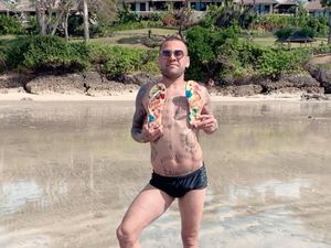 Istri Dani Alves Posting Foto Liburan di Bali