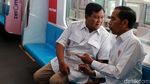 Naik MRT Bersama, Jokowi-Prabowo Akrab Banget