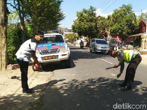 Asyik Main HP, Anggota Satpol PP Trenggalek Meninggal Kecelakaan