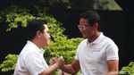Akrab Banget! Sandiaga-Erick Thohir Pelukan dan Wefie Bareng