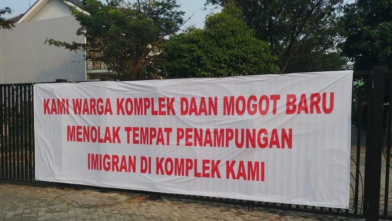 Pemprov Minta Camat Jelaskan ke Warga Alasan Tampung Pencari Suaka Pemprov Minta Camat Jelaskan ke Warga Alasan Tampung Pencari Suaka
