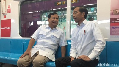 Momen Jokowi-Prabowo Bertemu, Naik MRT hingga Makan Siang Bersama