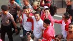 Akrab Banget! Sandiaga-Erick Thohir Pelukan dan Wefie Bareng