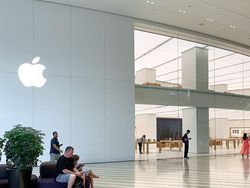 Penampakan Apple Store di Bandara Changi
