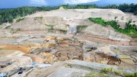 Pembangunannya telah dimulai pada tahun 2016 dengan biaya sebesar Rp 1,71 triliun. Kontsruksi Bendungan Lolak ditargetkan rampung tahun 2021. Pool/Kementerian PUPR.