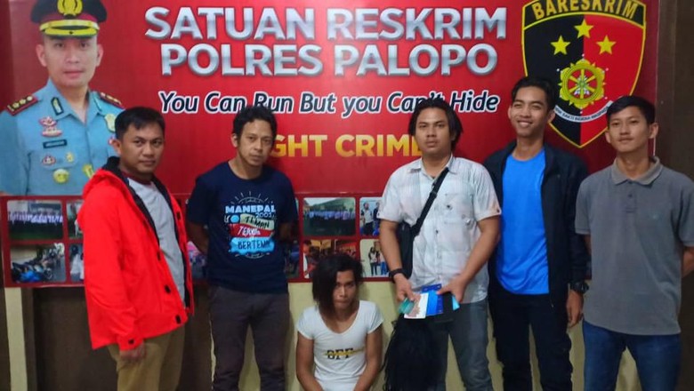 Pria di Sulsel Ditangkap Setelah Nyamar Jadi Wanita dan Peras Korban Pria di Sulsel Ditangkap Setelah Nyamar Jadi Wanita dan Peras Korban