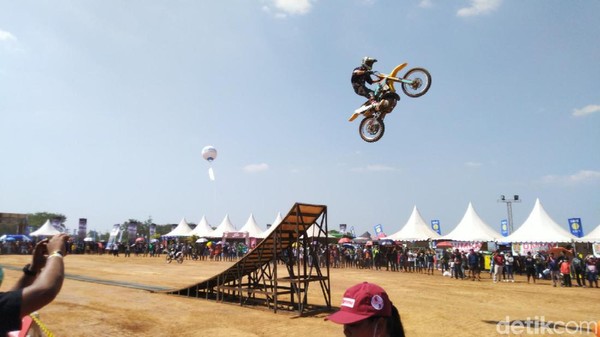 Foto: Nonton MXGP di Semarang, Bonus Belanja & Via Vallen