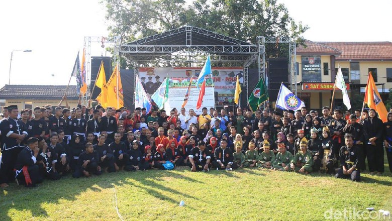 Paguyuban Pencak Silat Jombang Beriman Satukan Puluhan Perguruan Silat Paguyuban Pencak Silat Jombang Beriman Satukan Puluhan Perguruan Silat