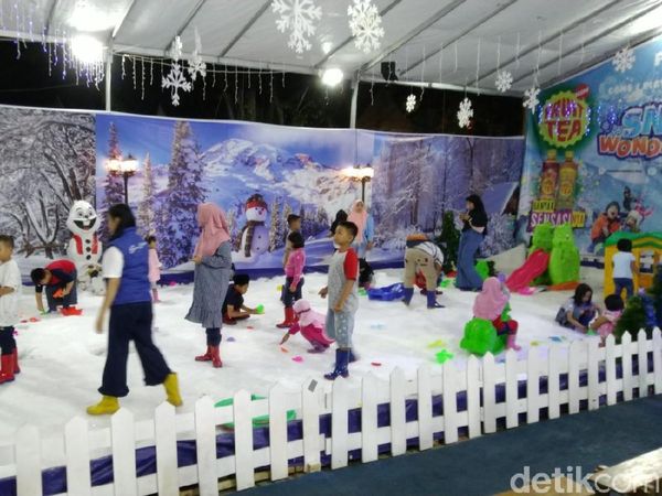 Foto: Atraksi Salju Sampai Kecanggihan Teknologi di Semarang