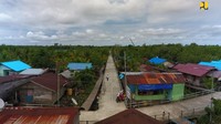 Dikatakan Osman, masyarakat sudah dapat menggunakan fasilitas jembatan gantung yang menghubungkan Kampung Keye menuju Ibu Kota Kabupaten Asmat, Agats. Pembangunan jembatan gantung dan jalan jembatan gantung sendiri menggunakan anggaran Kementerian PUPR dengan biaya Rp 89,1 milliar, yang telah dimulai sejak September 2018 dan selesai pada 30 Maret 2019. 