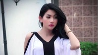 Gimana sih statusnya? Sudah menikah lho. Foto: Instagram Sania Velova