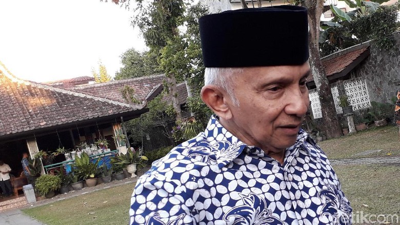 Amien Akan Minta Penjelasan Prabowo soal Pertemuan dengan Jokowi Amien Akan Minta Penjelasan Prabowo soal Pertemuan dengan Jokowi