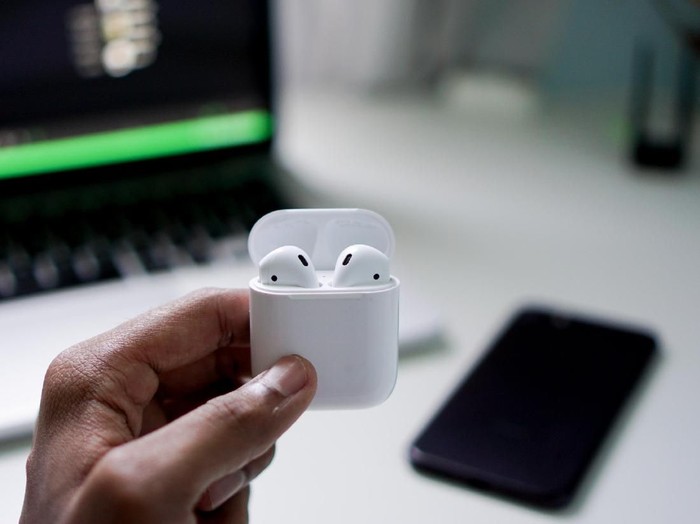 Ilustrasi Apple AirPods, Apple AirPods