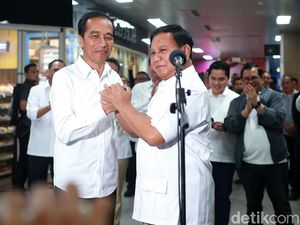 Prabowo Siap Bantu, Jokowi Bicara Pentingnya Bersatu