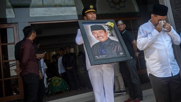 Eks Bupati Bandung Barat Abubakar Tutup Usia