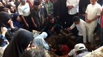 Ratusan Orang Iringi Pemakaman Abubakar