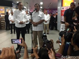 Prabowo Siap Bantu, Jokowi: Saya Harus Rundingkan dengan Koalisi