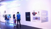 Di sini pengunjung dapat melihat awal mula ditemukannya robot hingga kecanggihan robot masa kini. (Rifkianto Nugroho/detikcom)