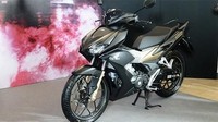 Honda Winner X generasi kedua tampilannya menjadi lebih garang sekaligus sporty. Foto: Bongdaplus