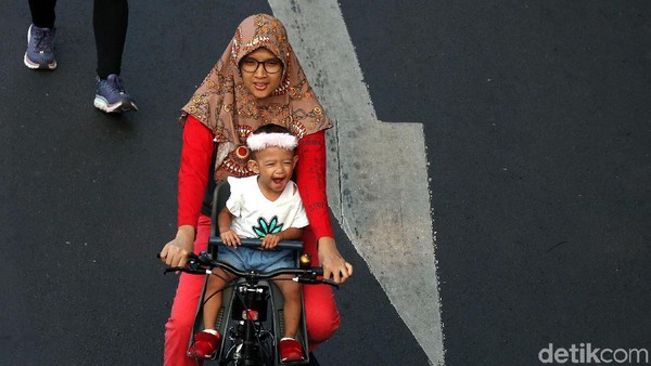 Ajak Anak Hidup Sehat dengan Berolahraga di CFD