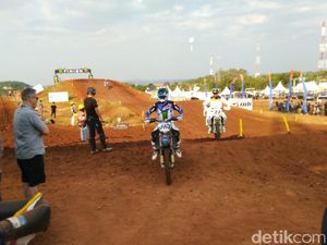Tercepat di Kualifikasi, Romain Febvre Malah Gagal Finis Race 1 MXGP Semarang