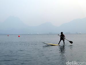 Celebrity on Vacation: Menelusuri Pulau Pasir yang Eksotis  di Leebong Belitung