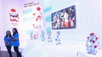 Pengunjung bisa mengenal robot Nao yang unik (Rifkianto Nugroho/detikcom)
