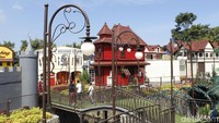Sesuai namanya, Kota Mini berisi miniatur kota, lengkap dengan kantor polisi, salon, museum, pasar sayur, cafe, rumah sakit dan lainnya dengan ukuran serba mini. (Yudha Maulana/detikcom)