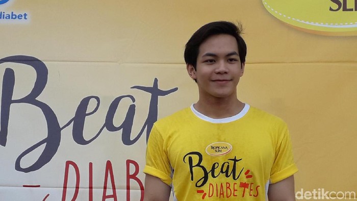 Tips dari Radit jangan suka membandingkan diri dengan orang lain di media sosial. (Foto: Roshma Widiyani/detikHealth) Tips dari Radit jangan suka membandingkan diri dengan orang lain di media sosial. (Foto: Roshma Widiyani/detikHealth)