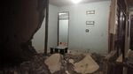 Dinding Rumah Ambruk Akibat Gempa di Pulau Bacan