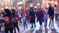 Harga tiketnya adalah Rp 300 ribu untuk weekday dan Rp 400 ribu untuk weekend. Untuk fast track, tambah Rp 500 ribu (Rifkianto Nugroho/detikcom)