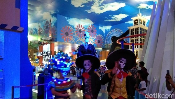 Foto Liburan Bahagia di Trans Studio Cibubur