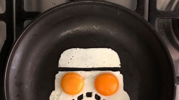 stormtrooper. Foto: Instagram/the-eggshibit