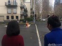 4 Aturan Menyeberang Pelican Cross di Australia
