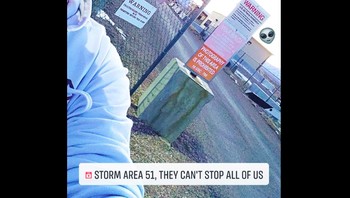 Netizen ini bahkan sudah menginspeksi langsung Area 51. Foto: Facebook