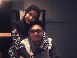 Saling Unfollow, Laudya Cynthia Bella-Engku Emran Jadi Perhatian di Malaysia