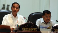 Kedua, anggaran lima persen di bidang kesehatan diharapkan bisa meningkatkan kualitas kesehatan di seluruh Tanah Air dan paling penting pemberantasan stunting, kurang gizi,  kesehatan dan keselamatan ibu hamil, serta program imunisasi.