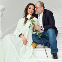 Media Malaysia pada 2019 memberitakan sang sultan sudah menjatuhkan tiga kali talak pada Oksana Voevodina. Dalam sebuah dokumen perceraian yang belum dikonfirmasi tertulis gugatan cerai diajukan Sultan Muhammad V pada 22 Juni di Singapura. Dan gugatan tersebut dikabulkan pada 1 Juli 2019 oleh pengadilan syariah. Foto: Instagram @rihanapetra