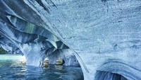 Karena berada di perbatasan, semenanjung ini pun melahirkan sebuah karya seni indah di bawahnya. (iStock)