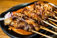 Sate Kambing Juicy hingga Sushi Bisa Jadi Menu Makan Siang di FX Sudirman